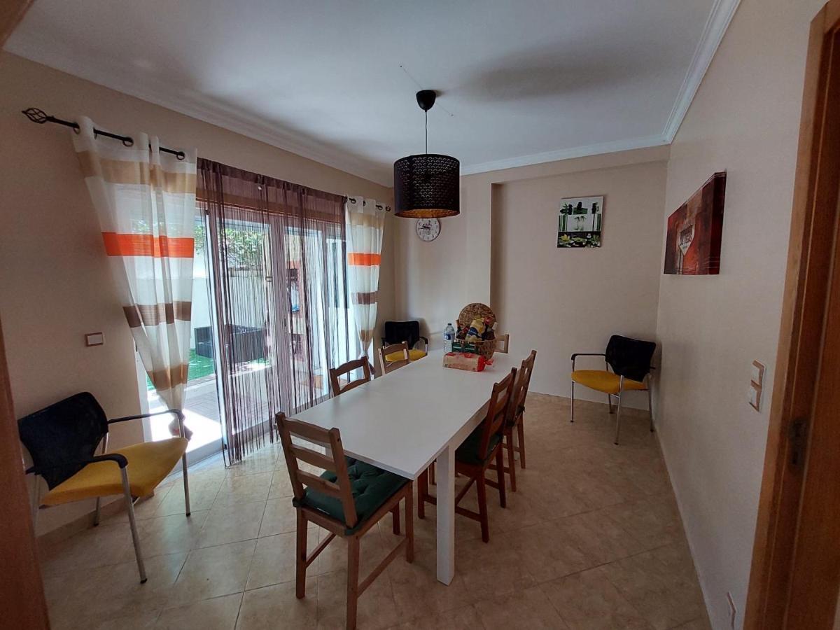 فيلا A Family House In Santa Cruz, Torres Vedras Silveira  المظهر الخارجي الصورة